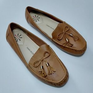 ISAAC MIZRAHI Women's Imamy Tasselled  Tan Leather  Loafers Size 6M